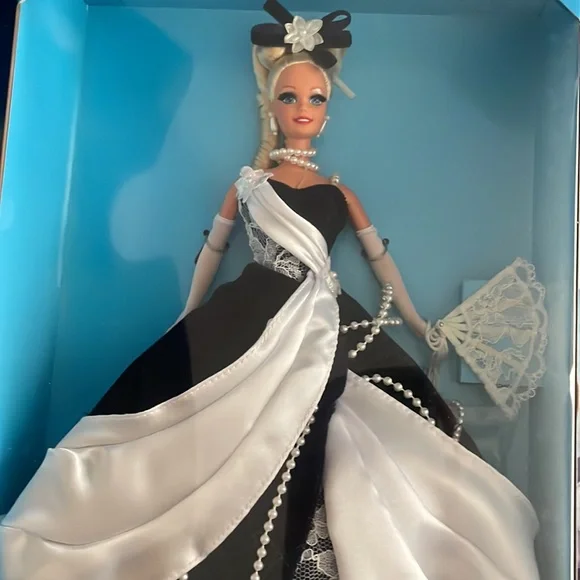 Multiple barbies - Picture 8 of 14